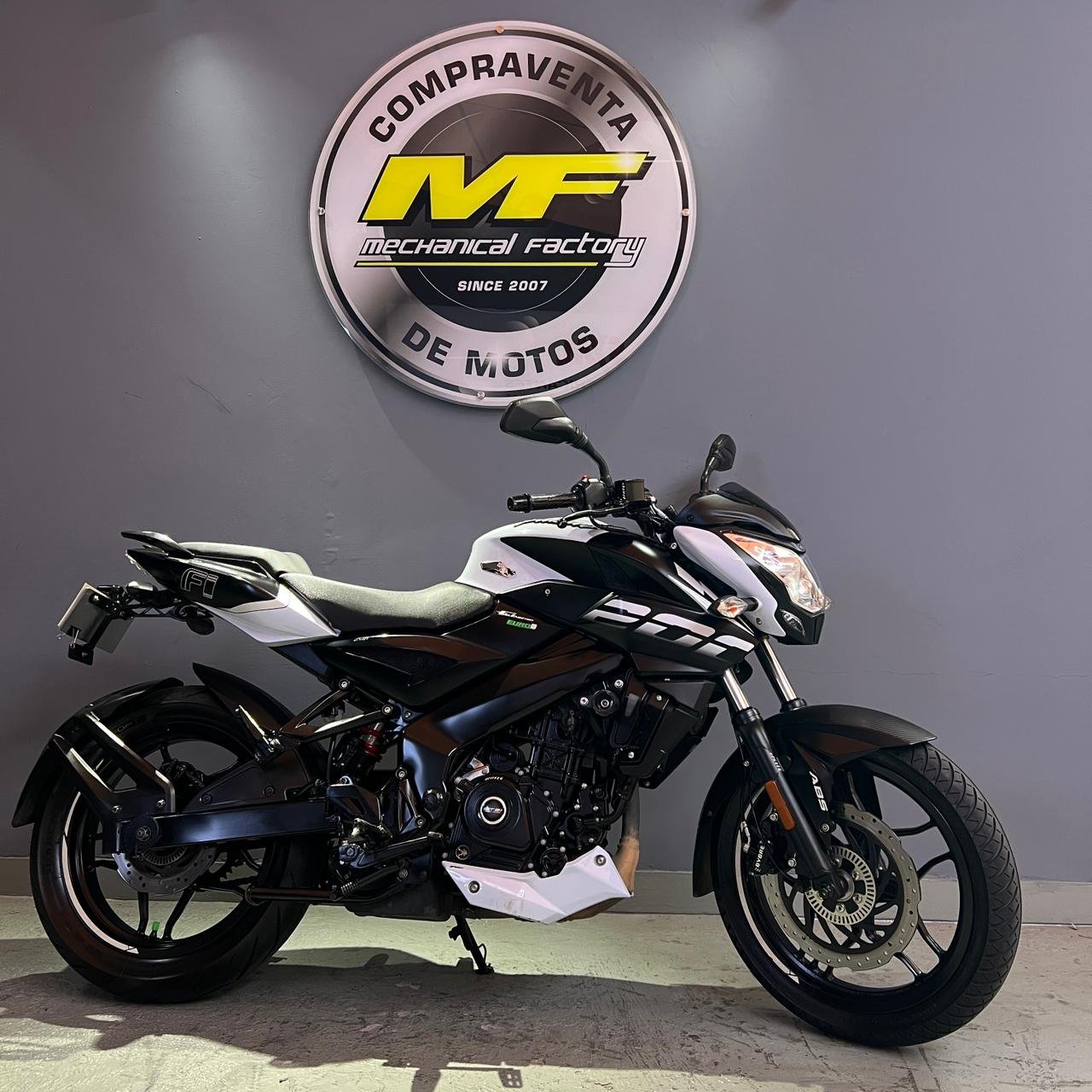 Pulsar NS 200 FI ABS
