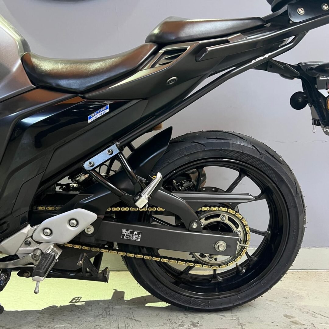 Yamaha FZ 250 ABS