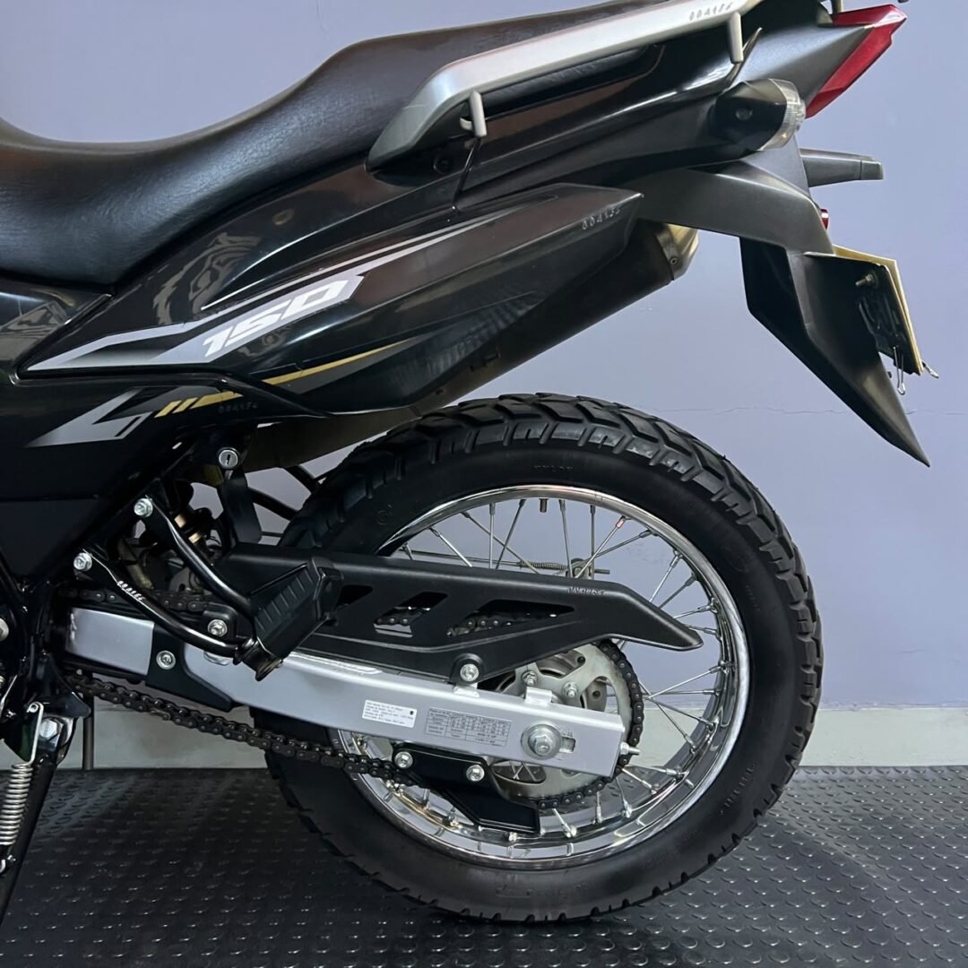 Suzuki DR 150