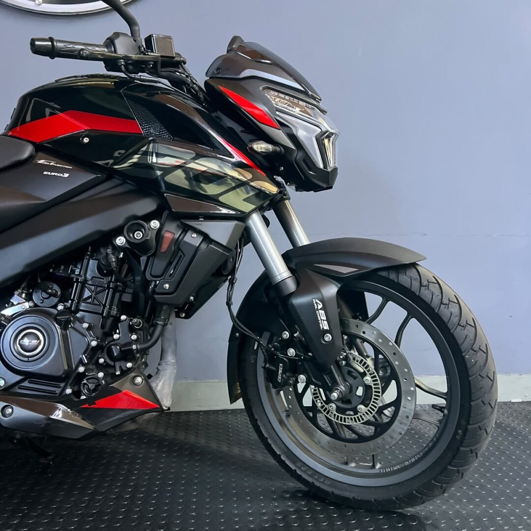 Bajaj Pulsar NS 200 FI ABS