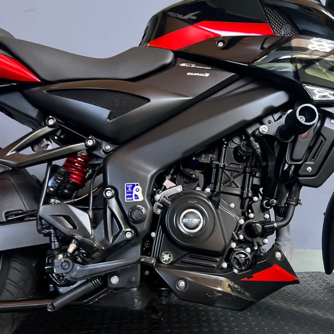 Bajaj Pulsar NS 200 FI ABS