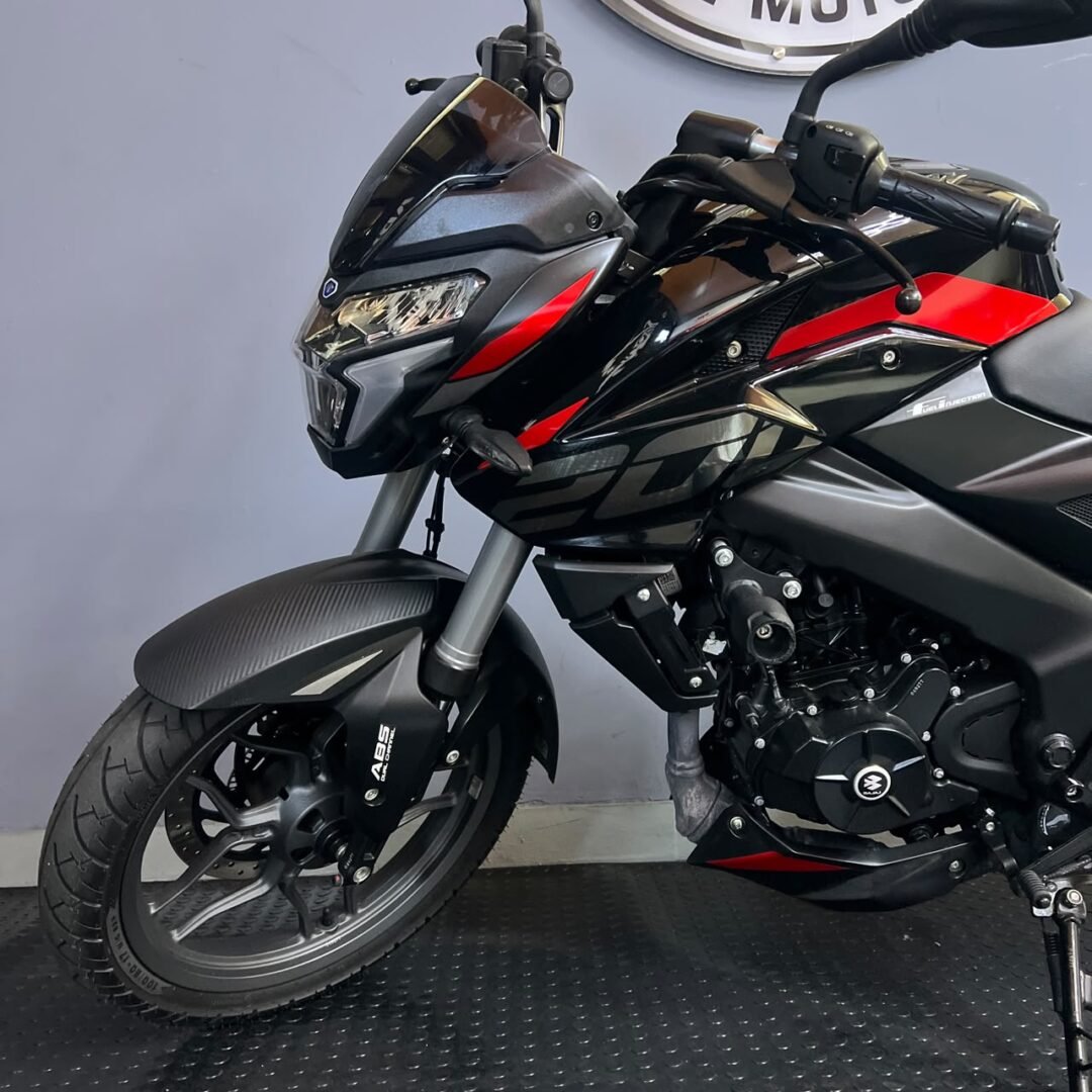Bajaj Pulsar NS 200 FI ABS