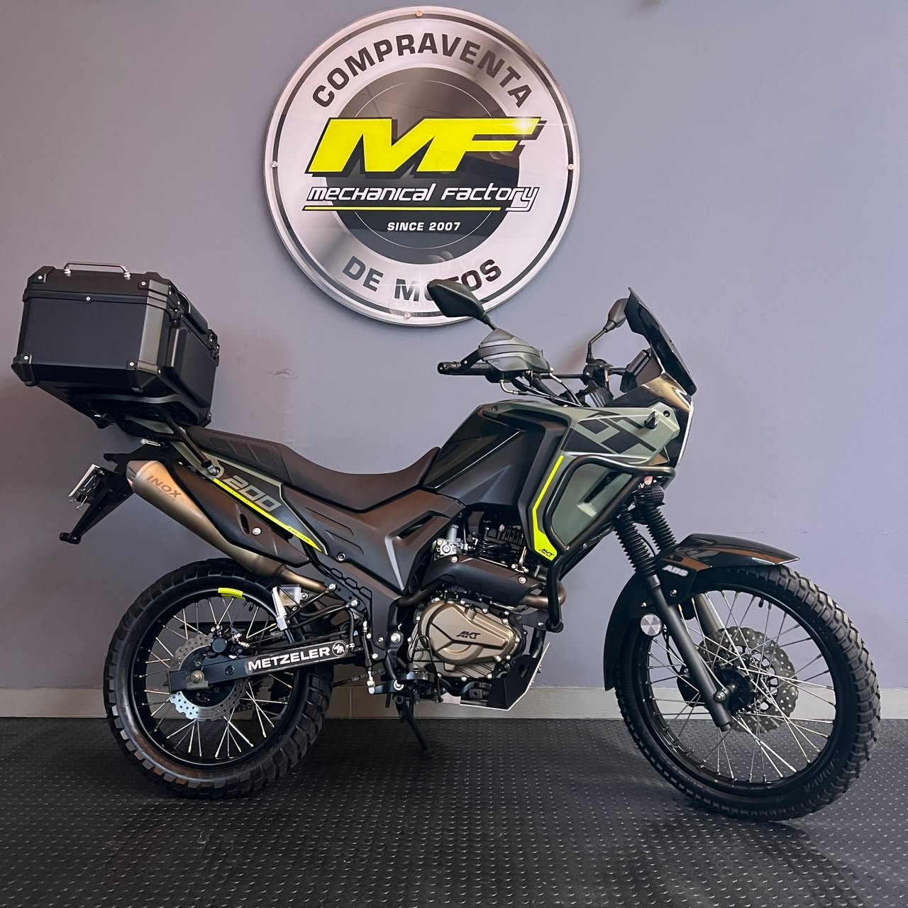 AKT TT 200 Rally ABS modelo 2027