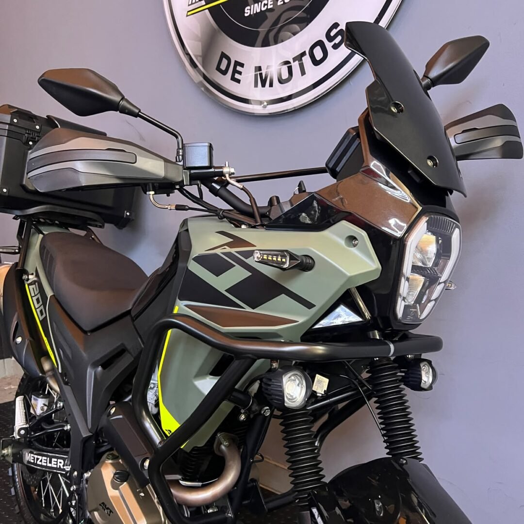AKT TT 200 Rally ABS