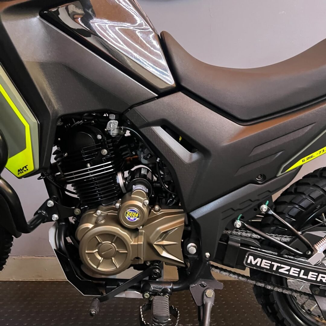AKT TT 200 Rally ABS