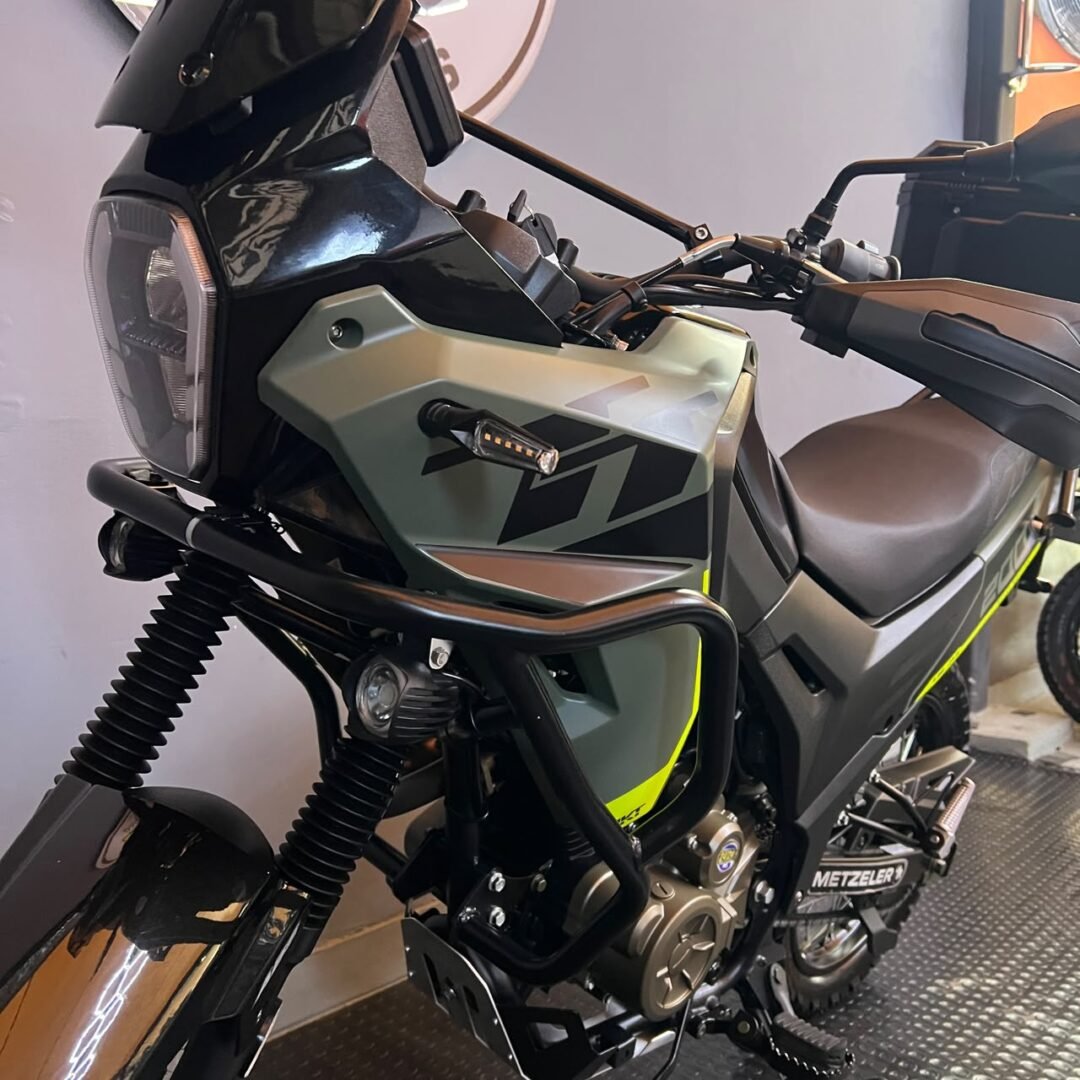 AKT TT 200 Rally ABS
