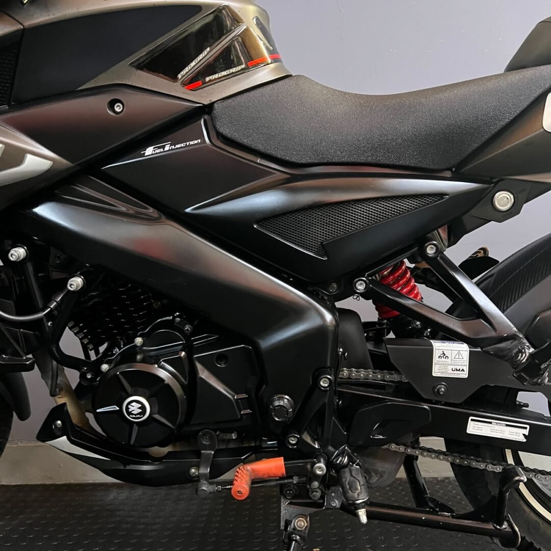 Bajaj Pulsar NS 160 FI ABS